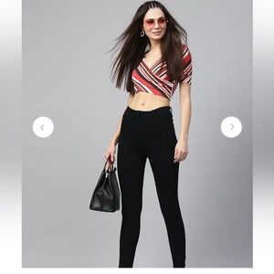 SASSAFRAS Women’s Black Slim Fit Mid Rise Clean Look Stretchable Cropped Jeans M